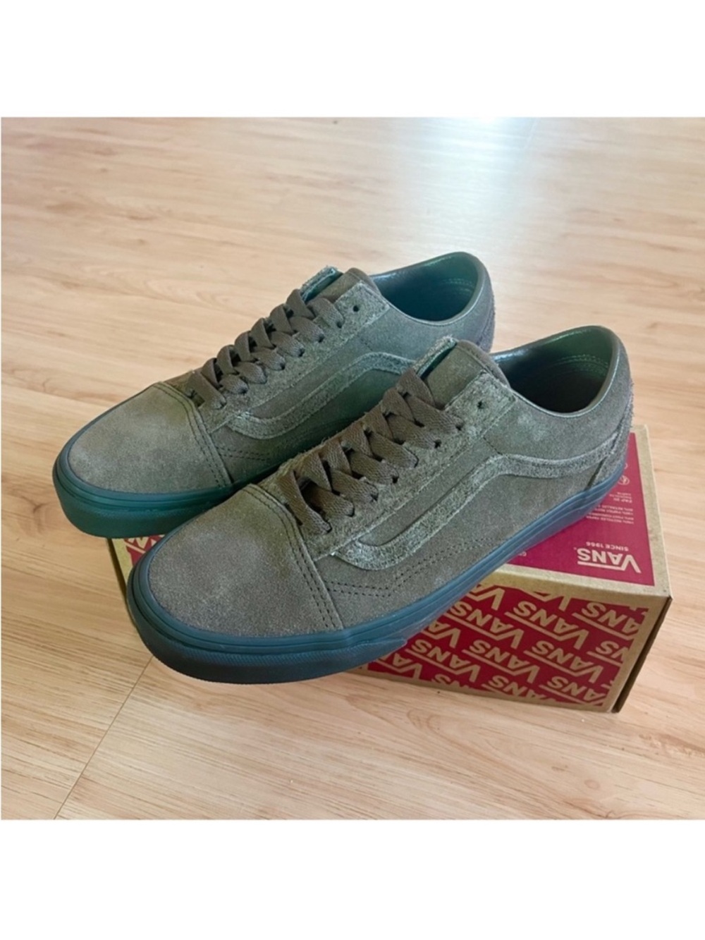 Vans Old Skool Shoes Suede
Mix Teak Women 9.0 US